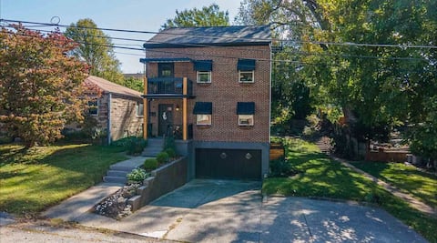 Historic Apt #1 near Downtown