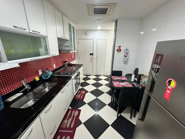 APTO luxo em Copacabana com vista MAR gallery image 2