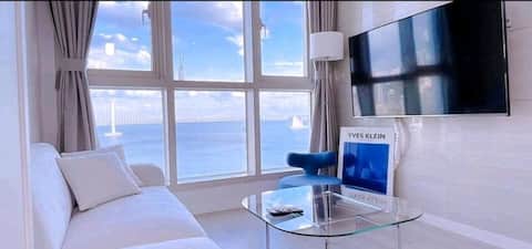 # Gwangan Bridge Jungang # Ocean view # Beach 1 second # Home cinema # Sojam # What's the scent # You just need to bring your body.
