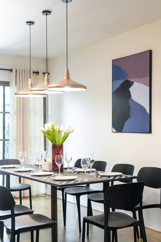 Spacious 6BR/ 22 pax walkable to MRT Phaholyothin. gallery image 2