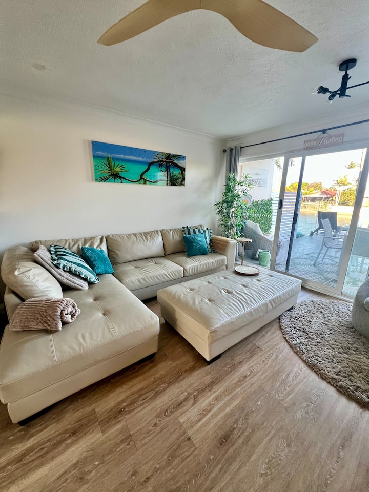 Waterfront Family Oasis - Pool, Kayaks - Tweed Heads
