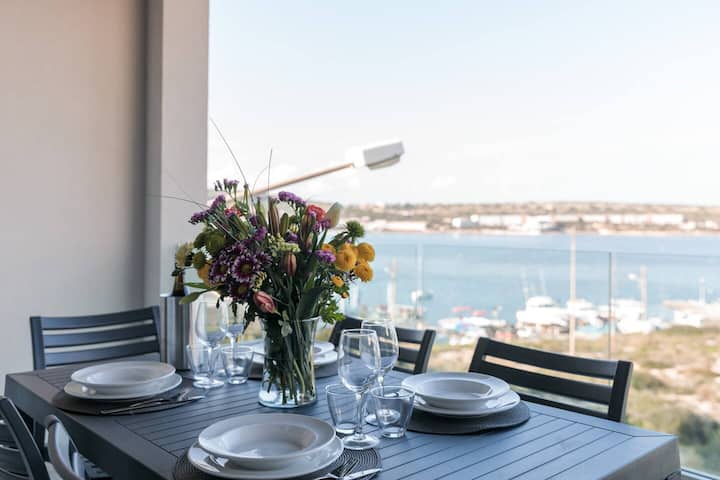 Luxe 3br Melliehabay Stunning Terrace By Homely - Malta