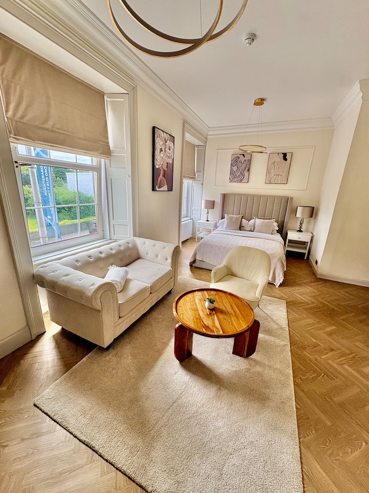 'Flora' Apartnest Auchterarder - Gleneagles