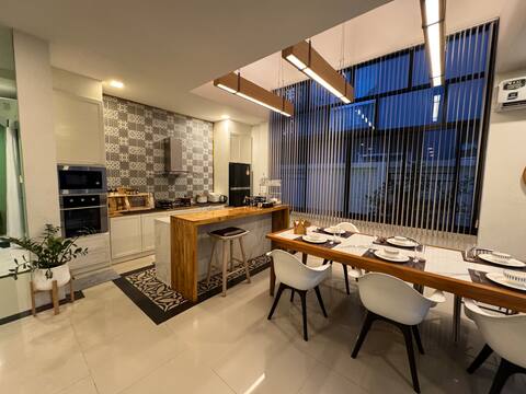 B168 pool villa