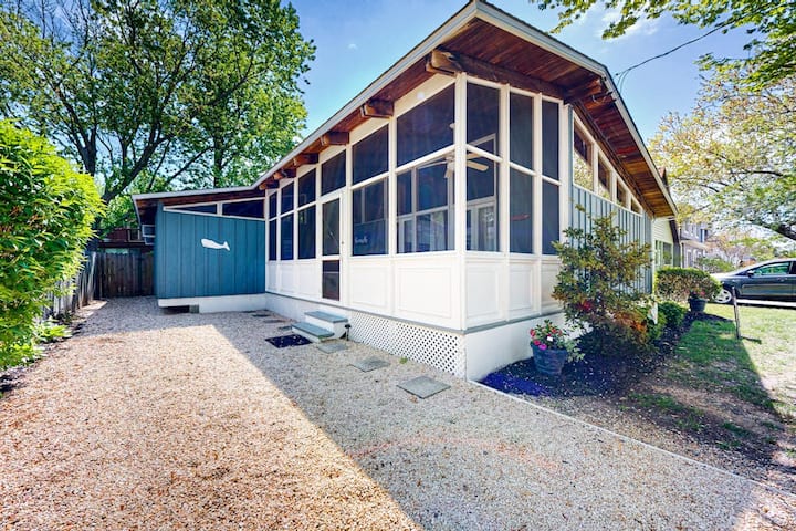 Dog-friendly Home With Screened In Porch, Enclosed - Rehoboth Beach, DE