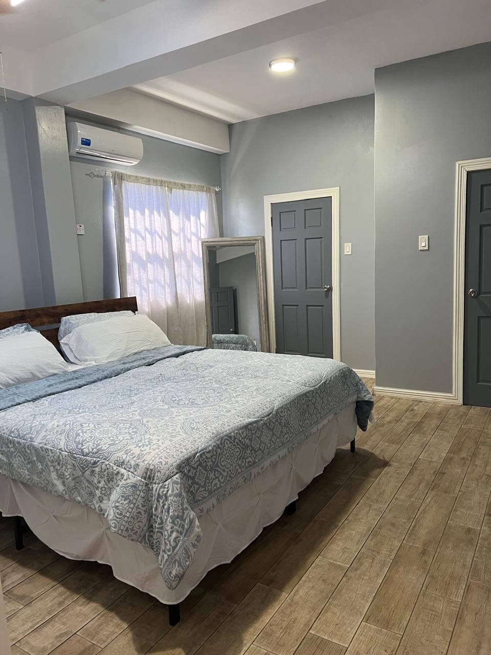 საძინებელი 1