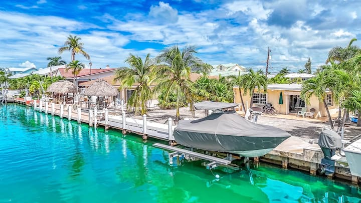 The Sandcastle  Charming Ground-level Duplex With - Key Colony Beach, FL