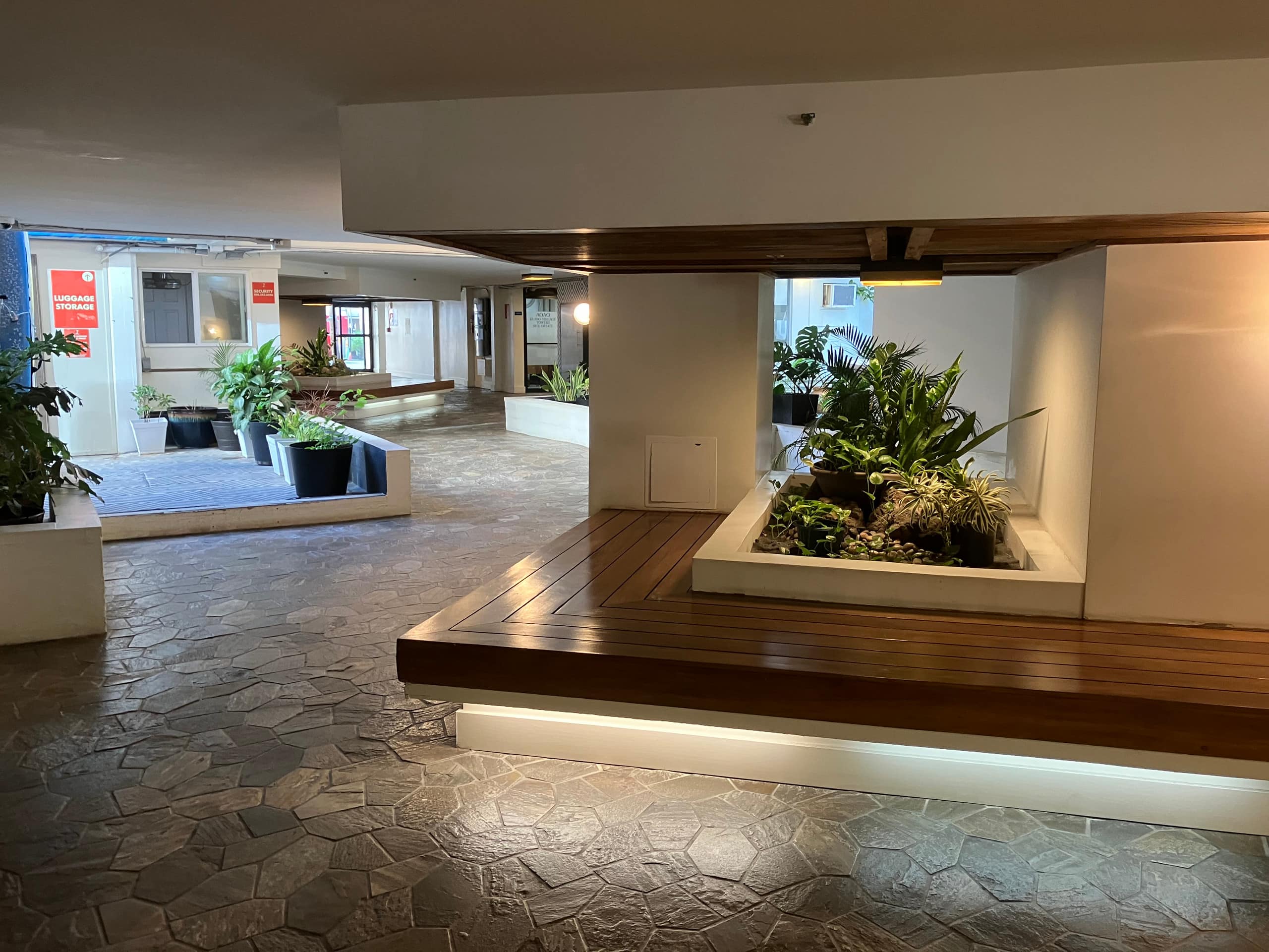 Condo in Honolulu · ★4.91 · Studio · 2 beds · 1 private bath - Image 65