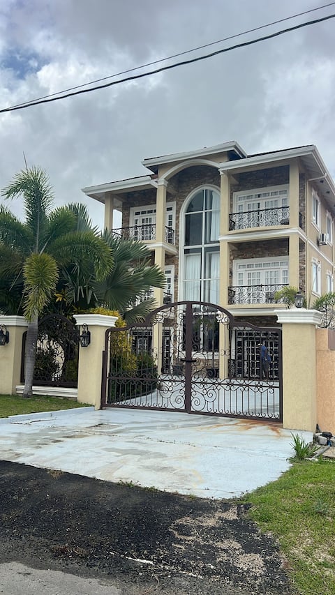 Lux House at Providence