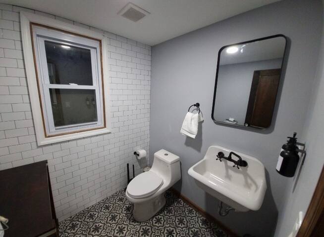 The Blue Flamingo (Full House) gallery image 5