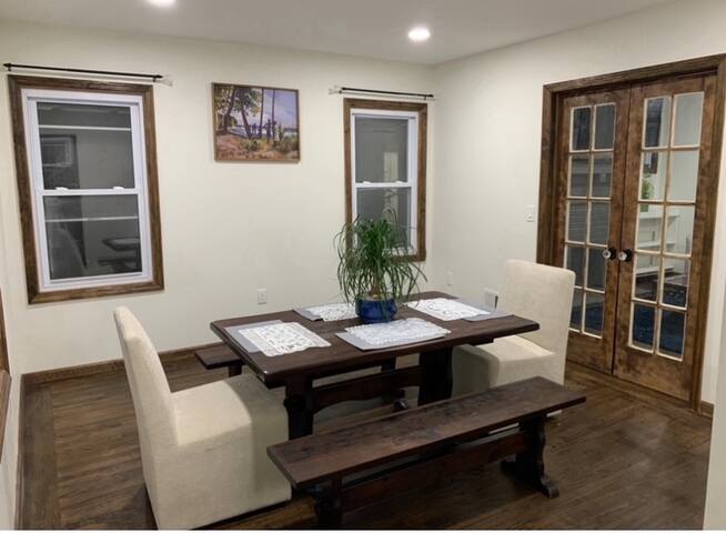 The Blue Flamingo (Full House) gallery image 3