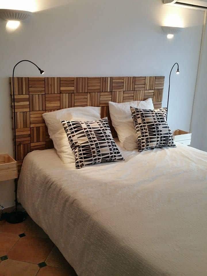 საწოლი ნომერი 1 სახლი, დედოფლის ზომის. 
Ოთახი, საიდანაც იშლება ბორცვის ხედი, ტანსაცმლის დიდი სათავსო კარადა