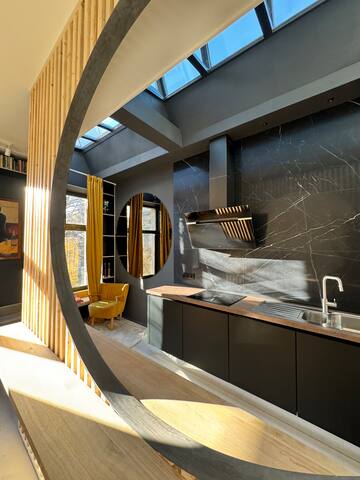 The View gallery image 2