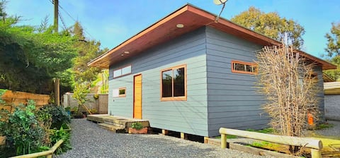 Top performing Airbnb: Quiet cabin close to the beach and restaurants in Navidad