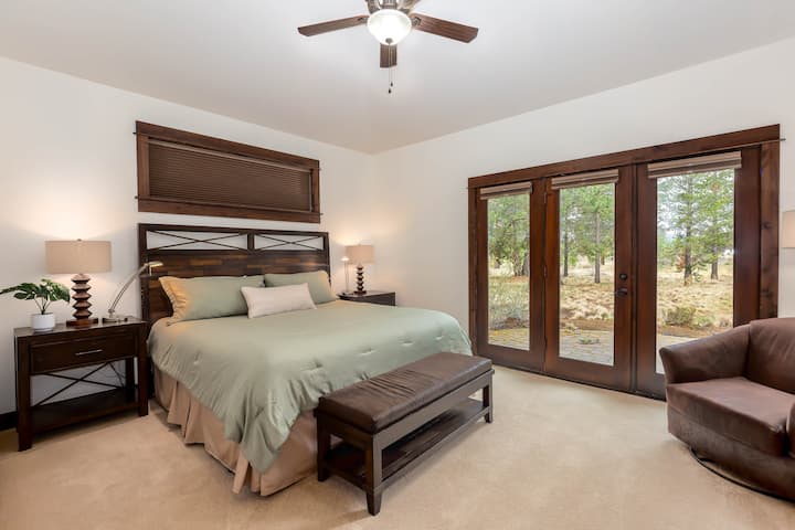 Poi King Bedroom - Main Level