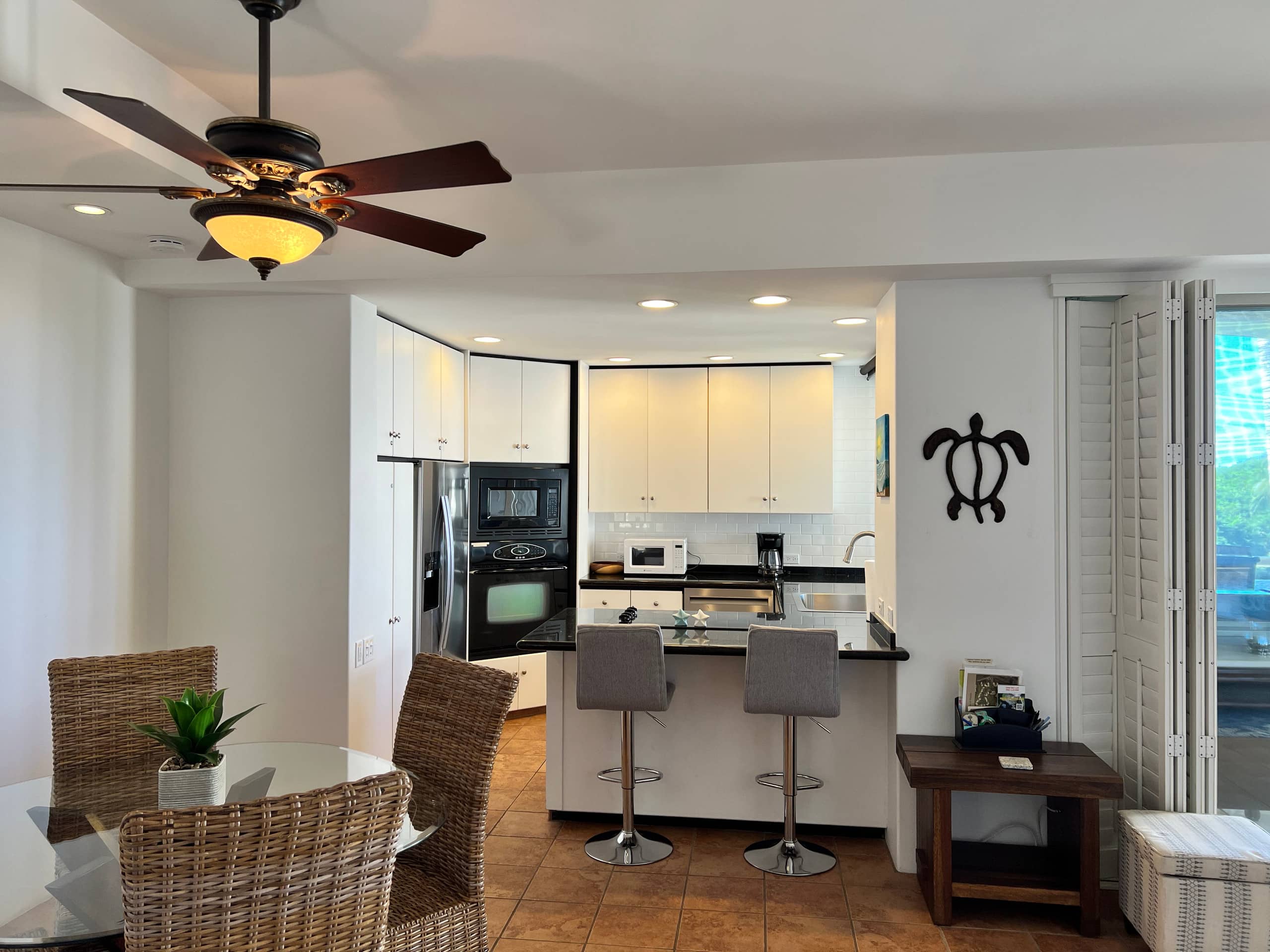 Condo in Wailea · ★4.97 · 1 bedroom · 2 beds · 2 baths - Image 9