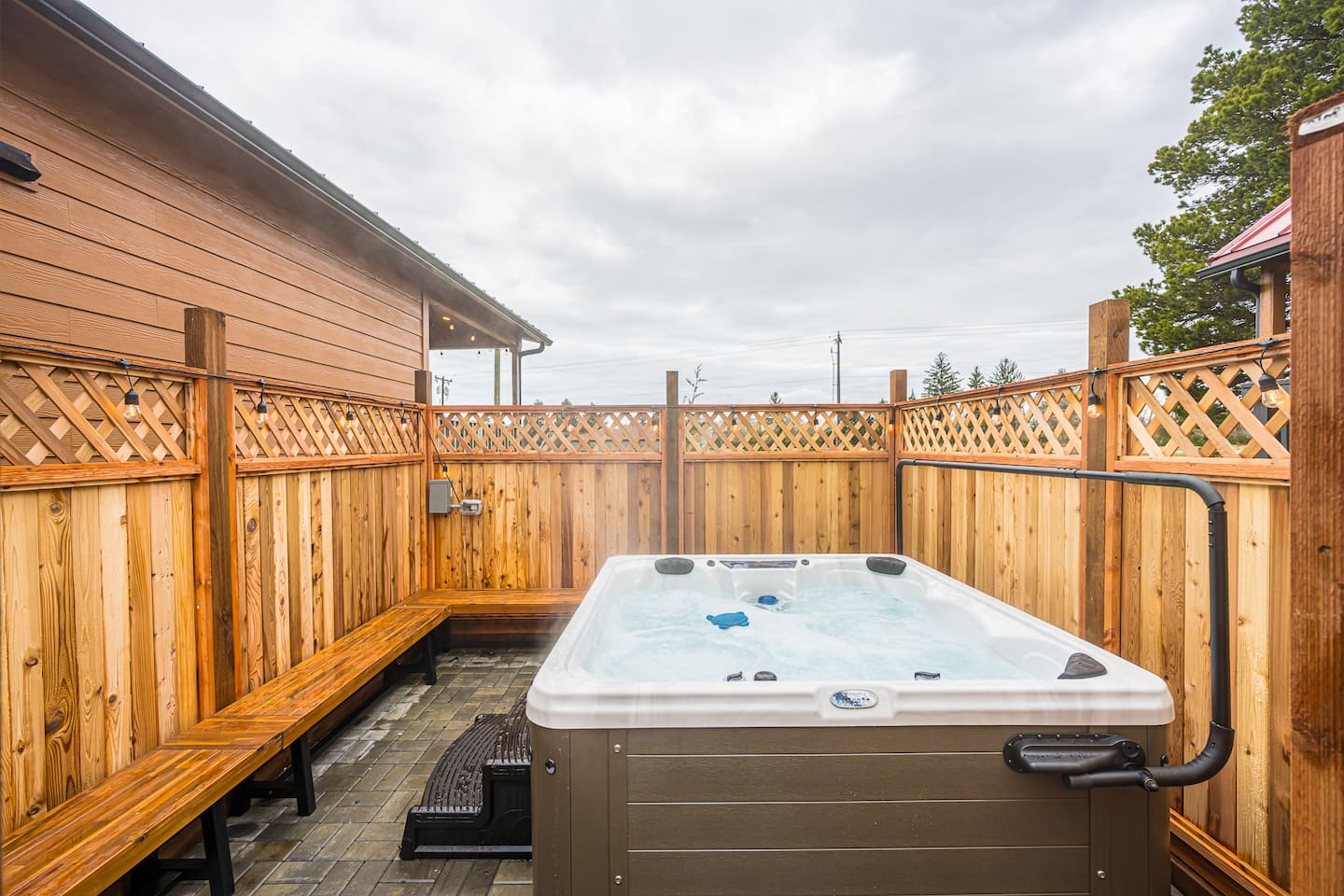Rainforest Tiny Home Retreat: Woodsy photo 2