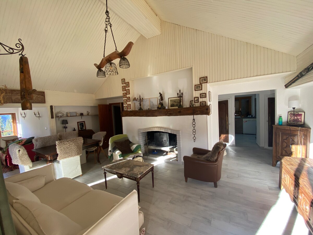 Propriété Airbnb réussie: Charming Alpine Penthouse with Spectacular View à Limone Piemonte