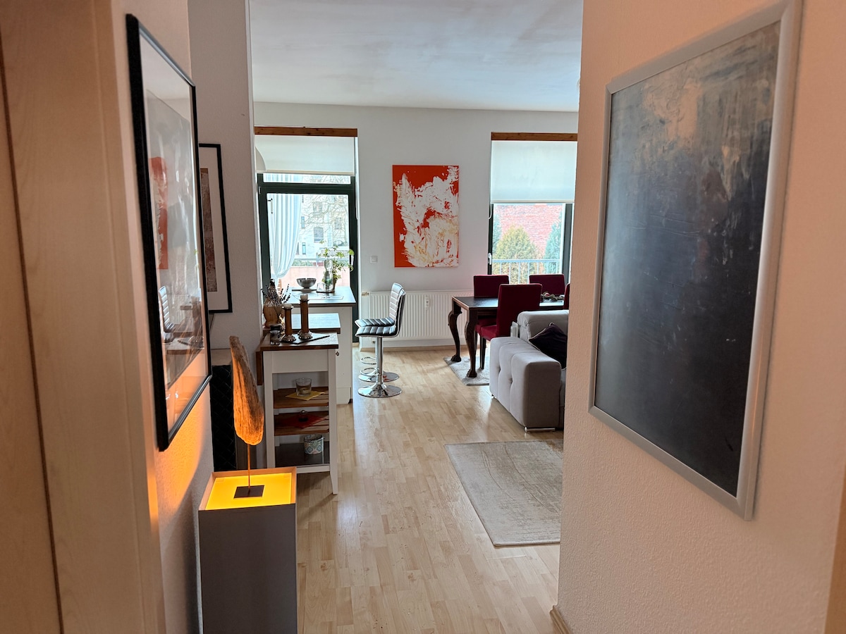 Successful Airbnb property: Cozy, central apartment in Zwickau with balcony in Zwickau