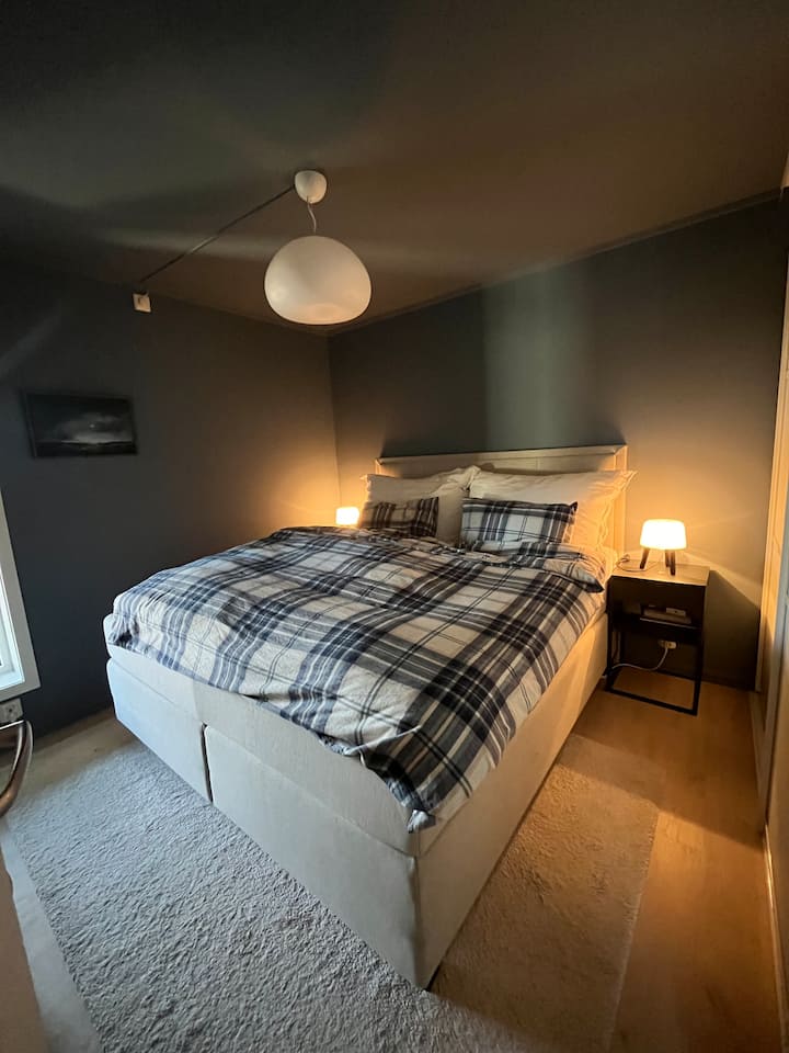 เตียงขนาด 180 ซม.