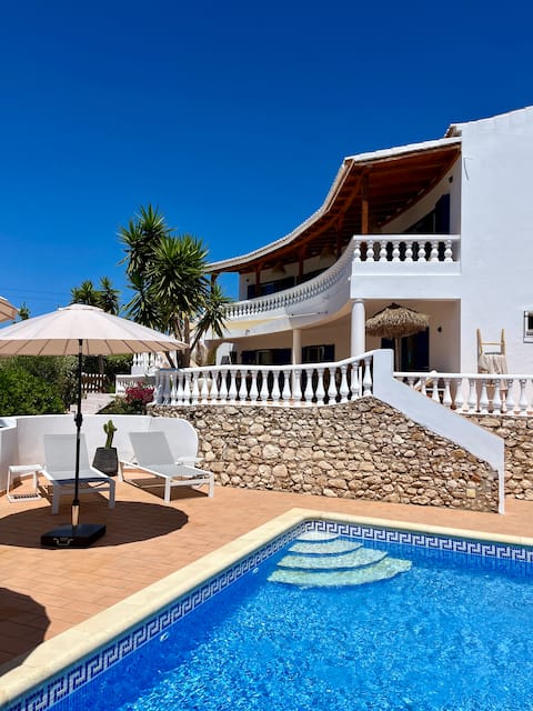 Luxury Boho Villa · 30° C Pool · Sea View
