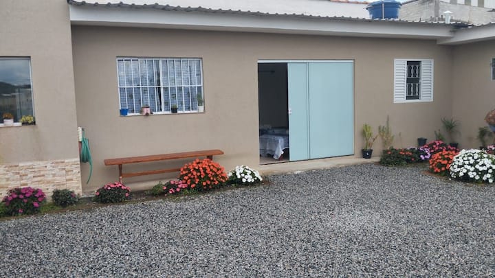 Quarto Individual Até 4 Pessoas Em Poços De Caldas - Poços de Caldas