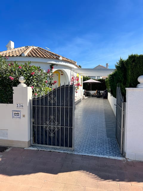 Anuncio de Airbnb popular: Relaxation on the Costa Calida en Los Alcázares