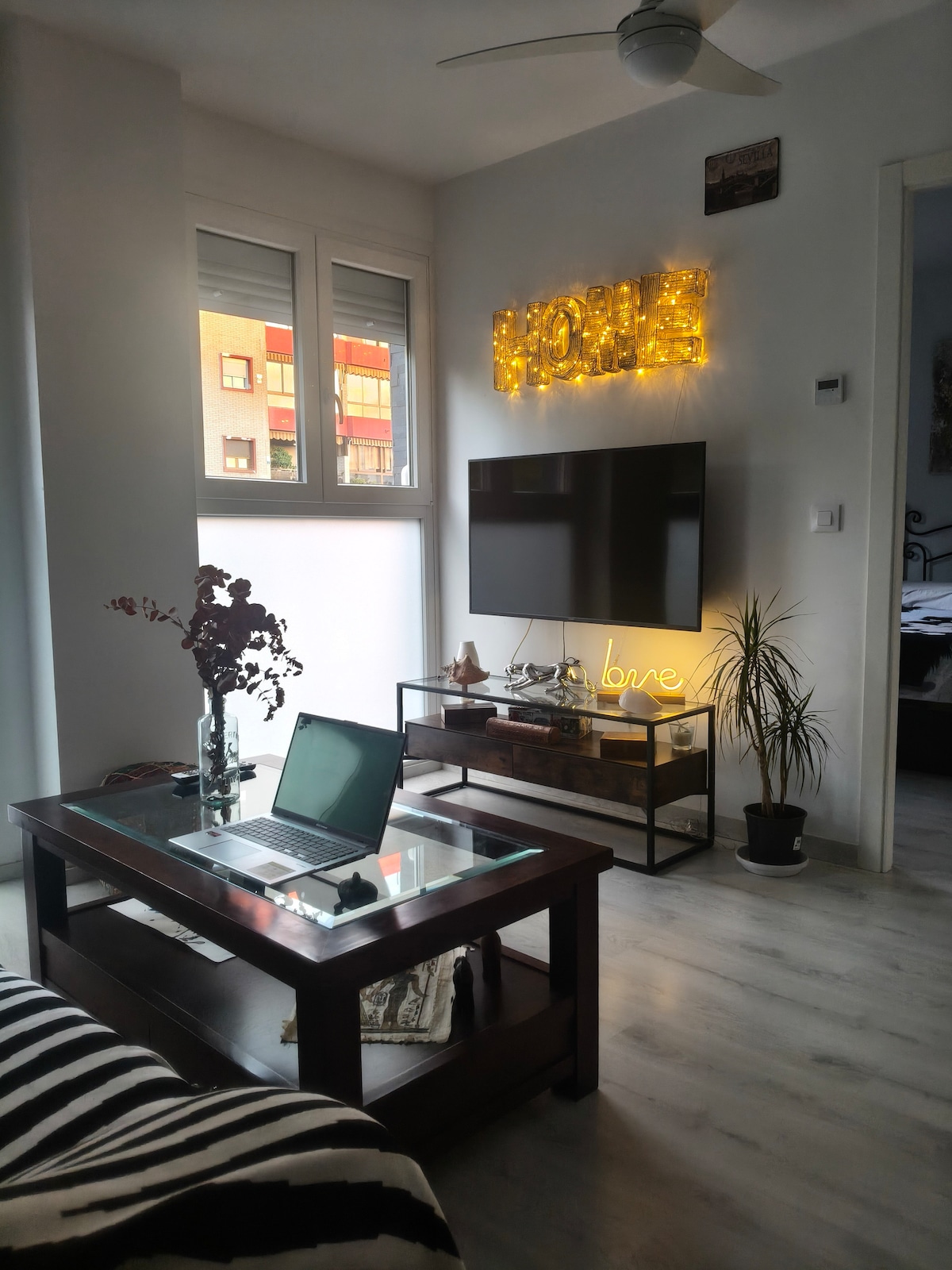 Top performing Airbnb: Nervion Sevilla Apartment in Sevilla