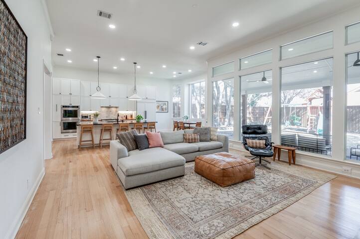 Cul-de-sac Charmer gallery image 2