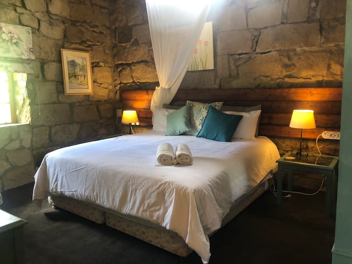 Dhomë gjumi (king XL)