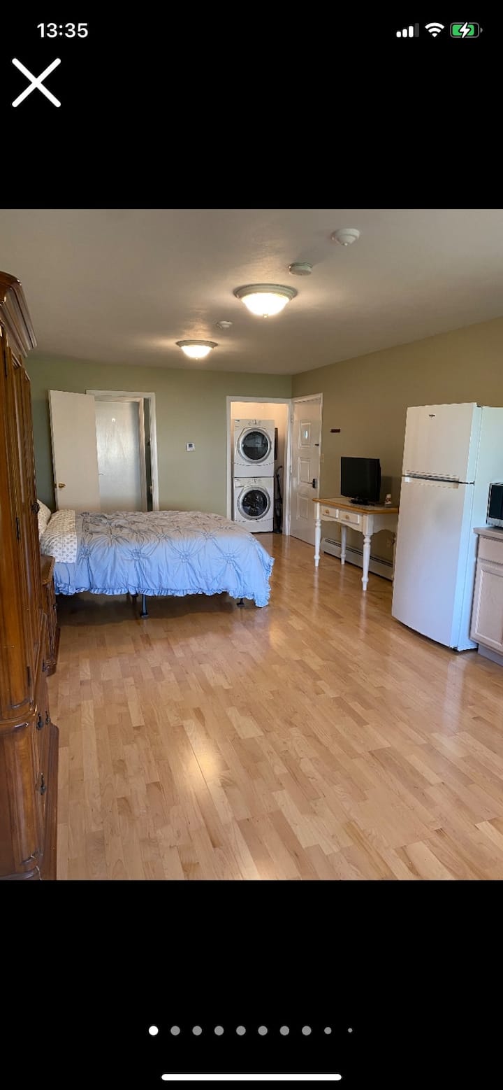 Studio Apt With Private Entrance - Wallingford, CT