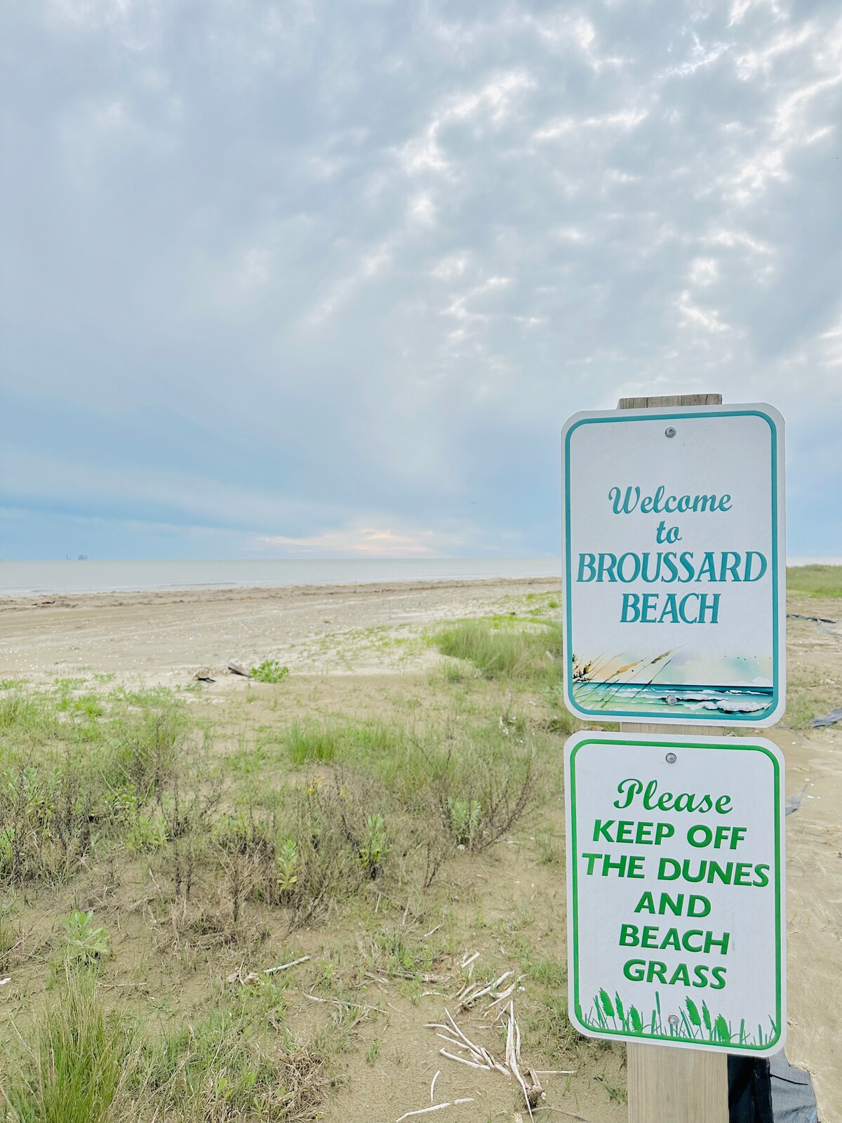 Cameron Rv Hidaway! Come stay by the beach Campers/RVs for Rent in