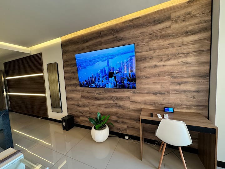 Beautiful Apartament Con Balcón, Lujoso. - Bolivia