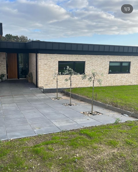 Newly built villa good for families with children!