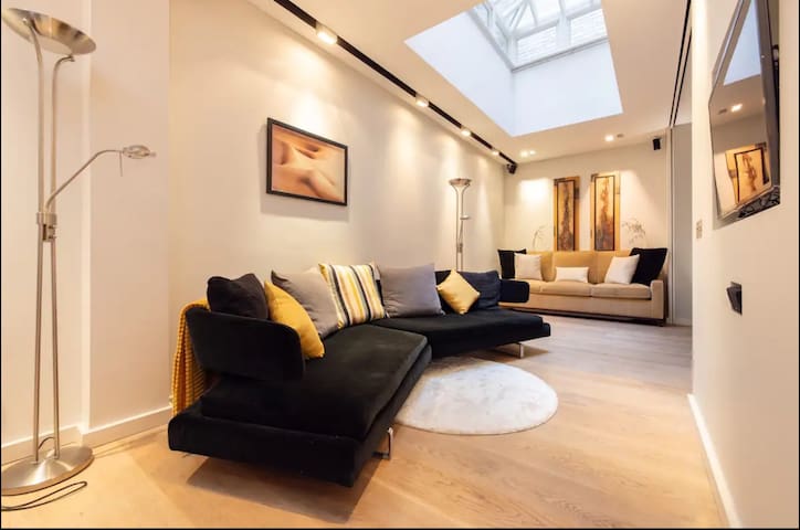 Mayfair loft gallery image 3