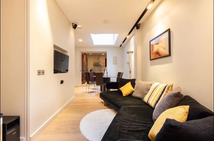 Mayfair loft gallery image 2