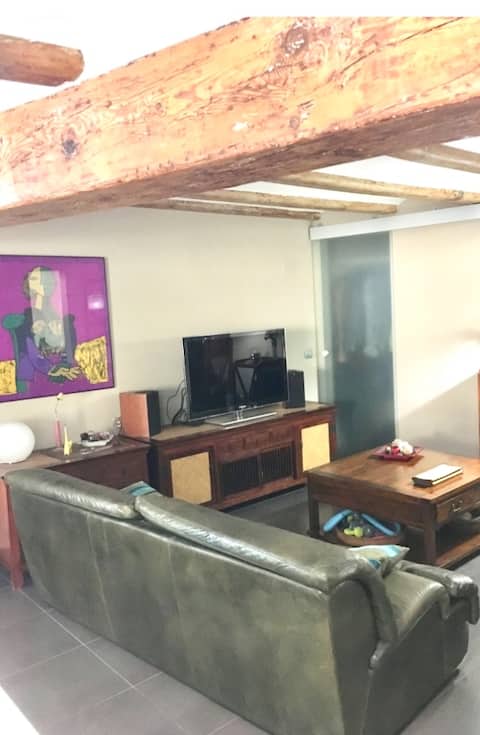 Top Airbnb: Adeli Apartment with Terrace Historic Center en Ciutat Vella