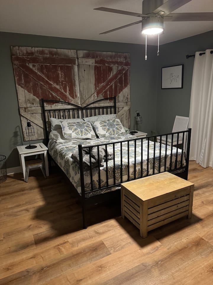 საძინებელი 1