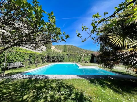 "La Verrerie Haut"*Close to center*Pool*Parking