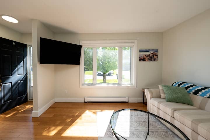 Modern Comfort - Sault Ste. Marie