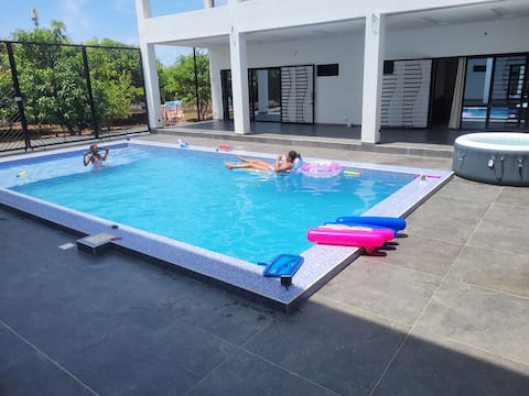 villa for rent with pool