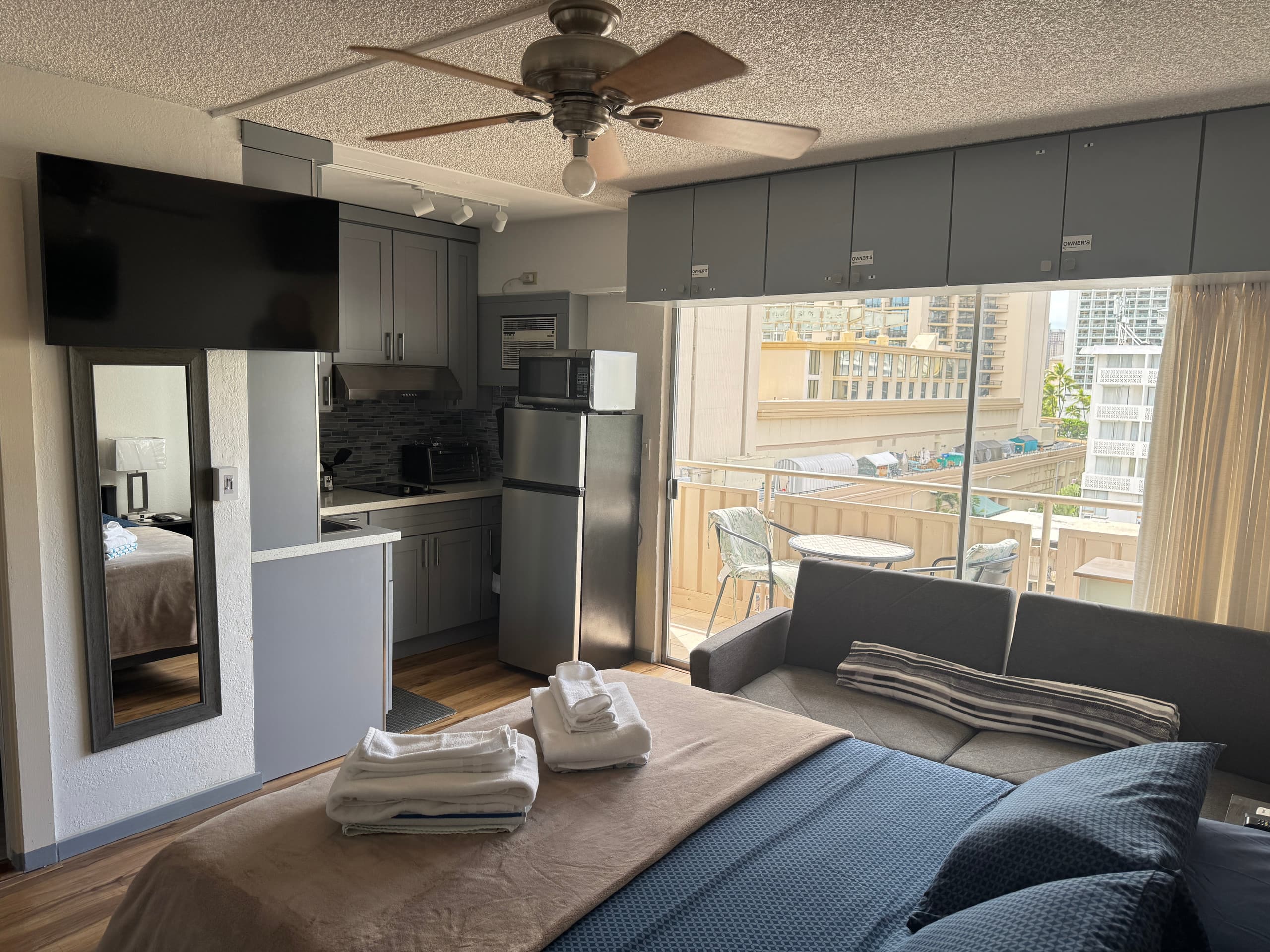 Large Studio with beach view - Image 5