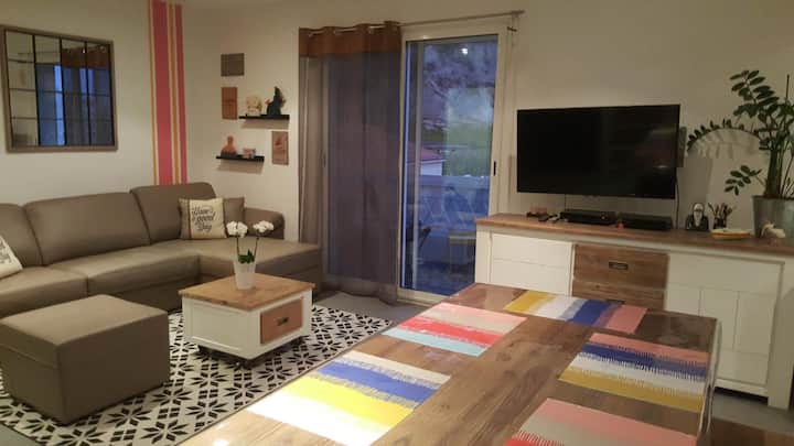 Appartement Central, Au Calme Avec Vue Mer - Menton