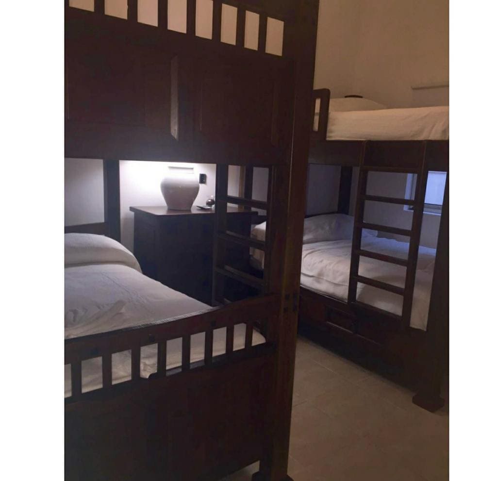 2 giường tầng kích thước đầy đủ 