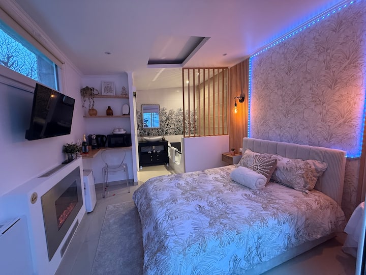 Field.lovers : Love Room & Spa - Le Bourget