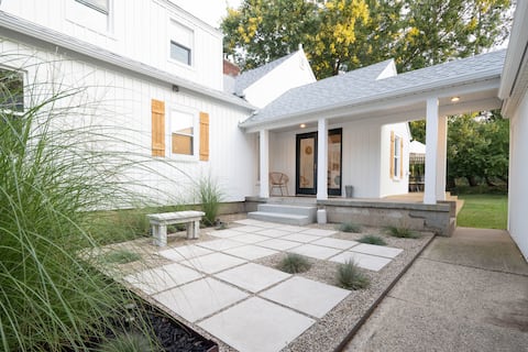 Modern Farmhouse with Hot Tub