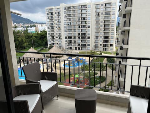 Spacious, Modern, Pool and Gym