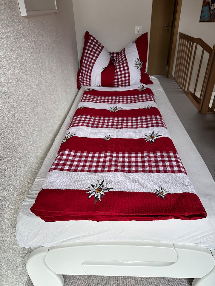 საძინებელი 4