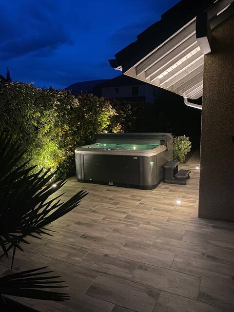 House with hot tub and pool near mountain and lake