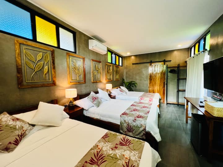 Villa 1 @ Casa Jardin Nasugbu - Nasugbu